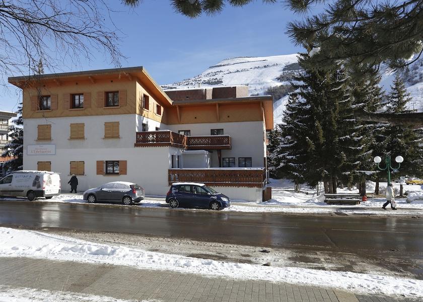 Auvergne-Rhone-Alpes Les Deux Alpes Facade