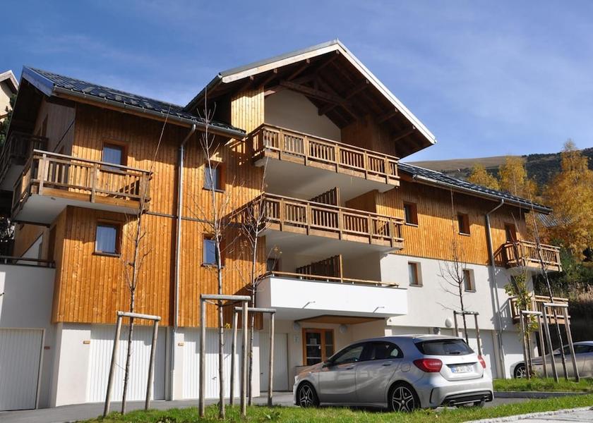 Auvergne-Rhone-Alpes Les Deux Alpes Exterior Detail