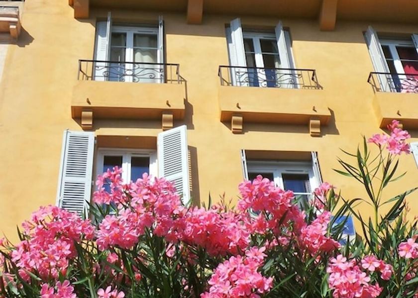 Provence - Alpes - Cote d'Azur Antibes Facade