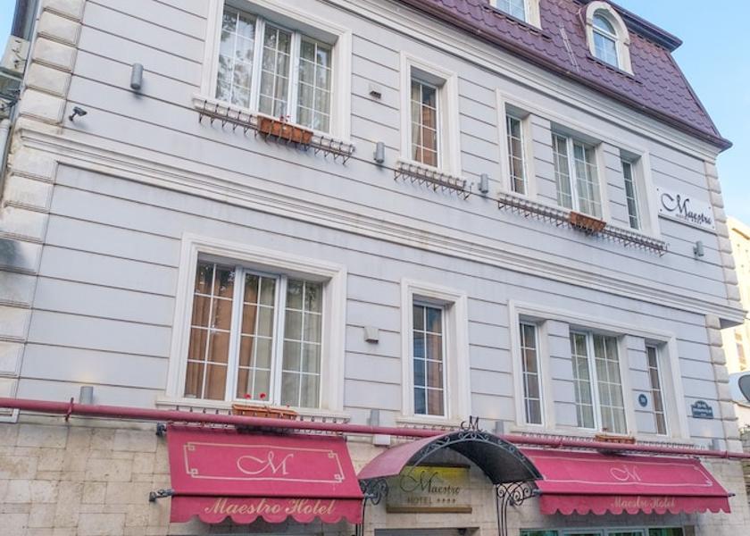  Baku Front of property