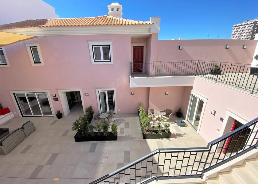 Faro Faro Courtyard view