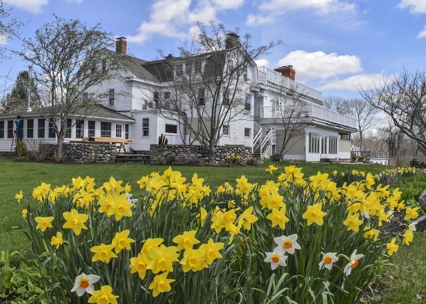 Connecticut Westerly Facade
