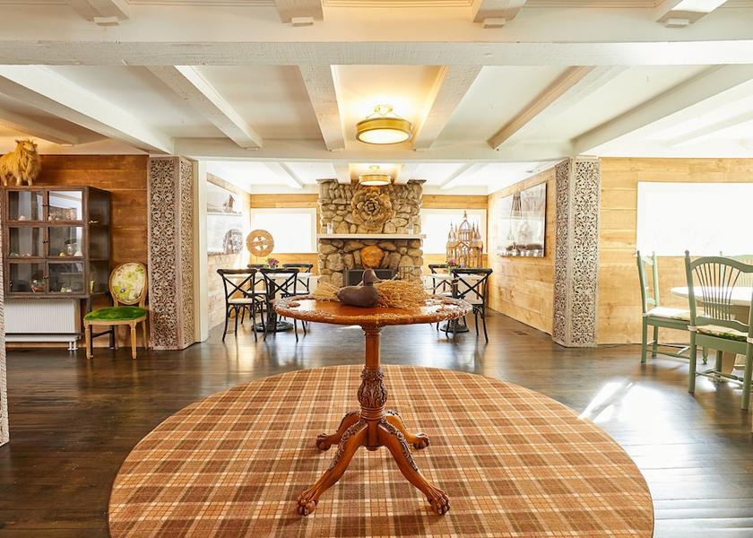 Connecticut Westerly Lobby