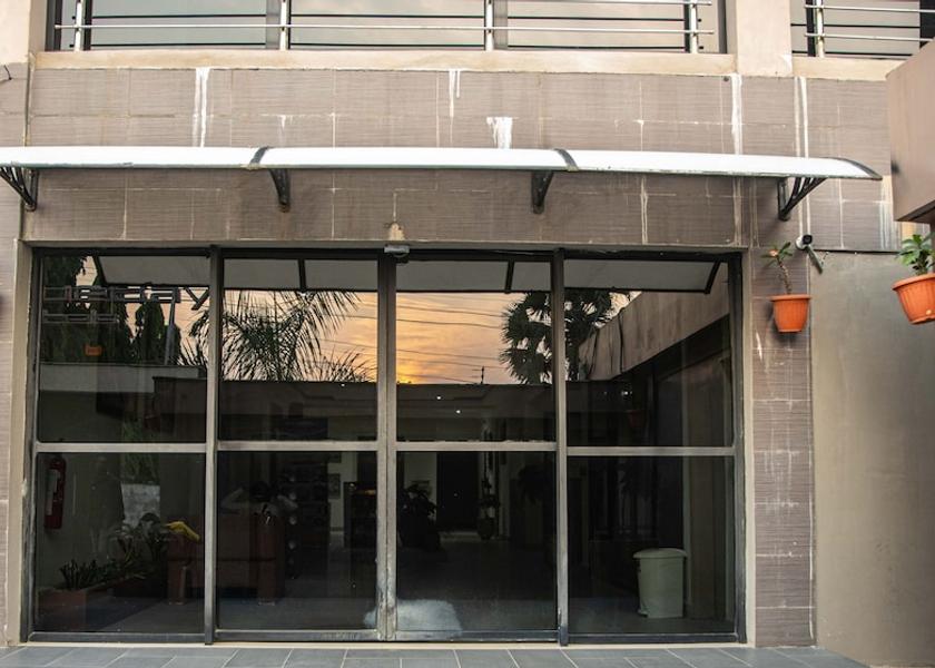 Abidjan Abidjan Property entrance