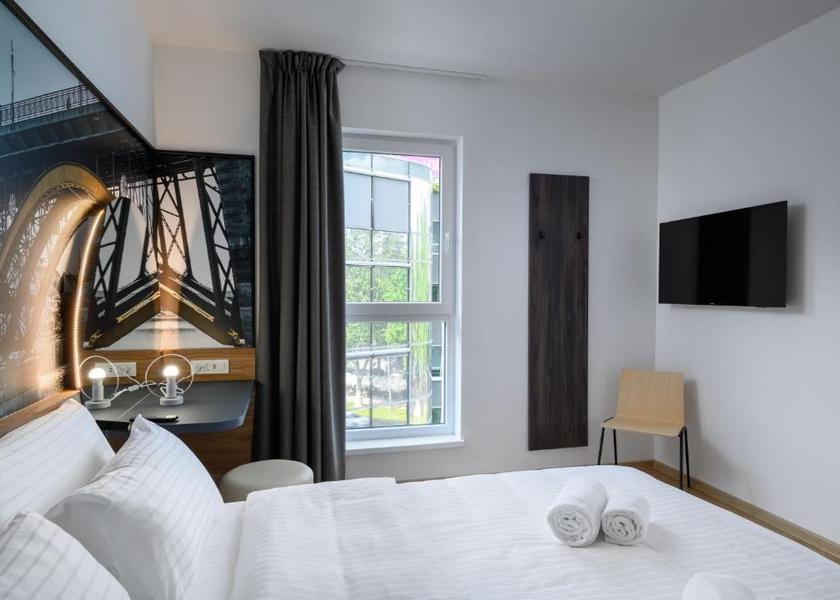  Maribor ROOM, DOUBLE BED, WITH VIEW
