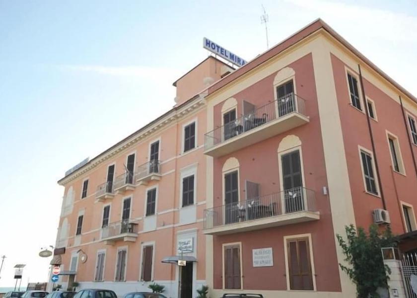 Lazio Ladispoli Exterior Detail