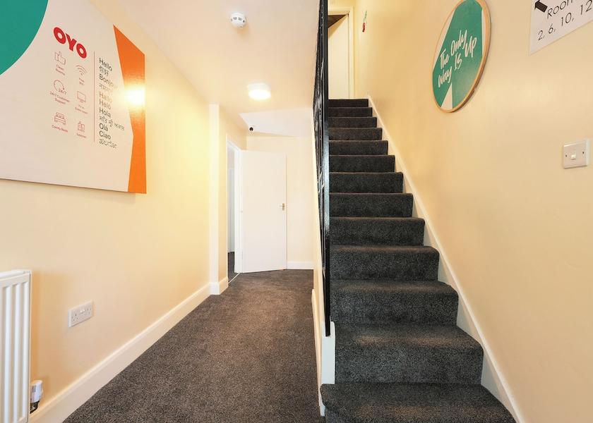 England Uxbridge Lobby