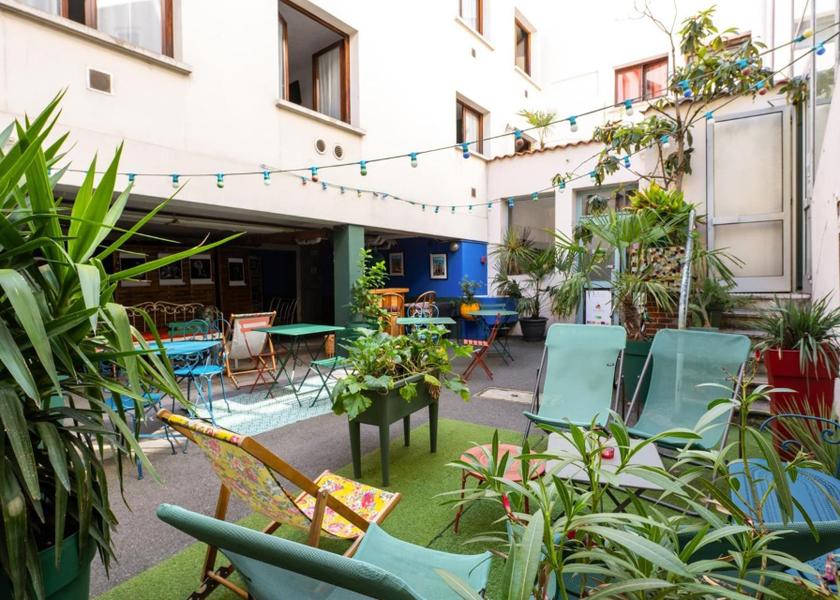 Auvergne-Rhone-Alpes Vienne facilities