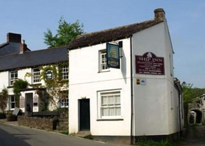 England Lostwithiel Exterior Detail