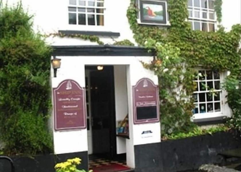 England Lostwithiel Exterior Detail
