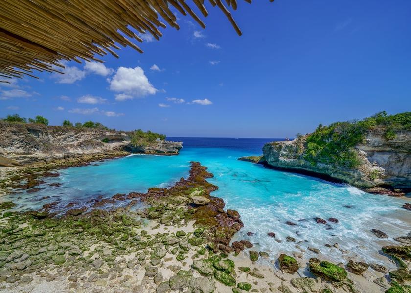 Bali Ceningan Island Beach bar
