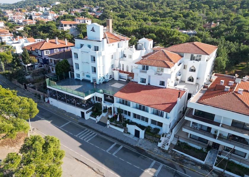 Balikesir Ayvalik Facade