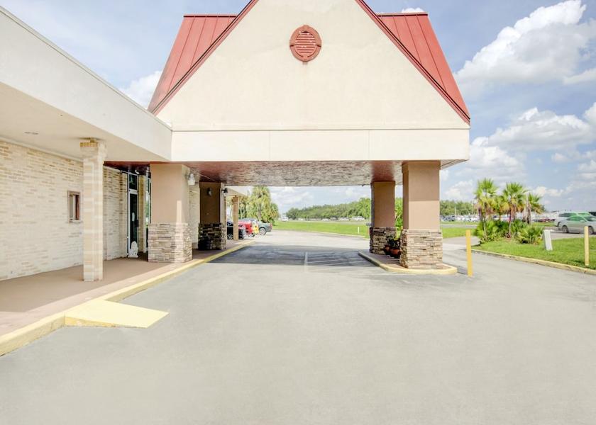 Florida Dundee Exterior