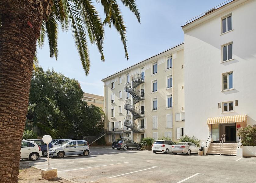 Provence - Alpes - Cote d'Azur Saint-Raphael Parking