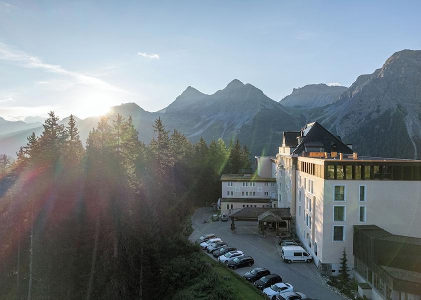 Graubünden Arosa Front of property