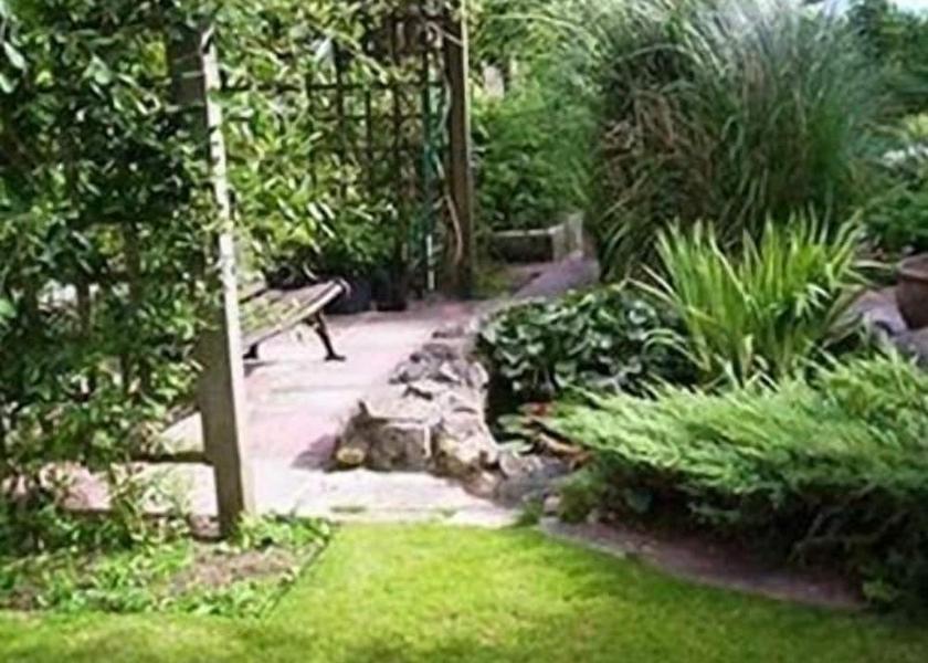 England Gunnislake Exterior Detail