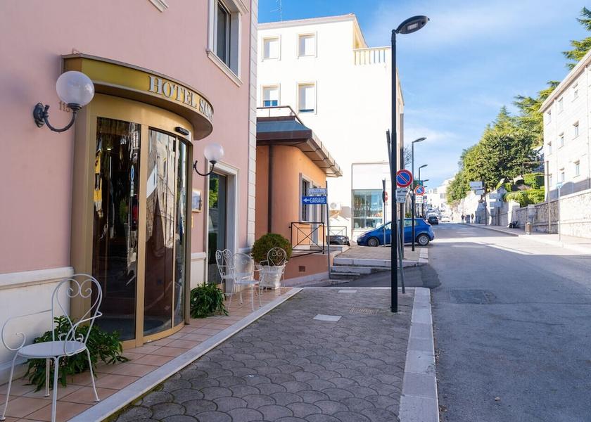 Puglia San Giovanni Rotondo Facade