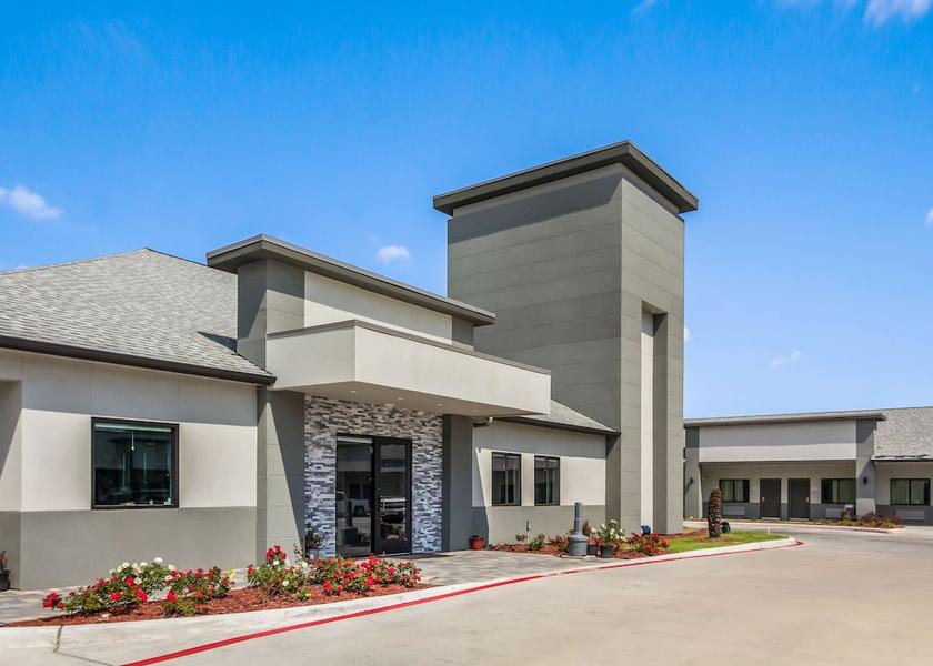 Texas Deer Park Exterior Detail