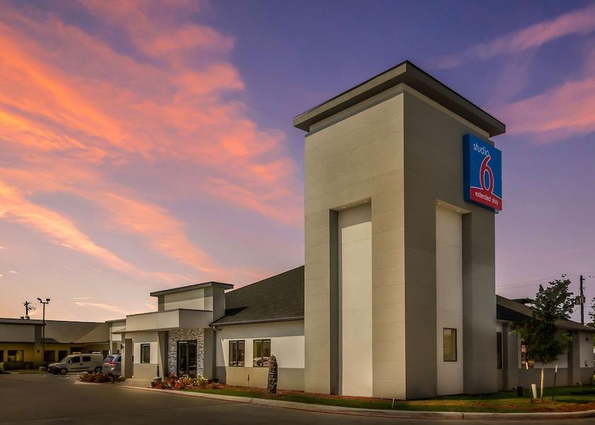 Texas Deer Park Exterior Detail