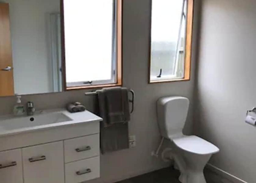 West Coast Hokitika Bathroom