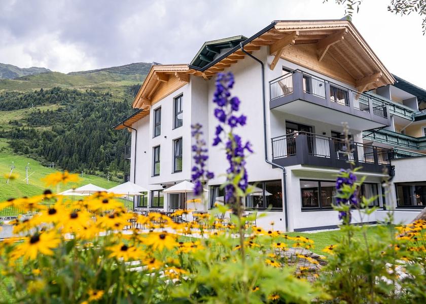 Tyrol Fuegenberg Exterior Detail