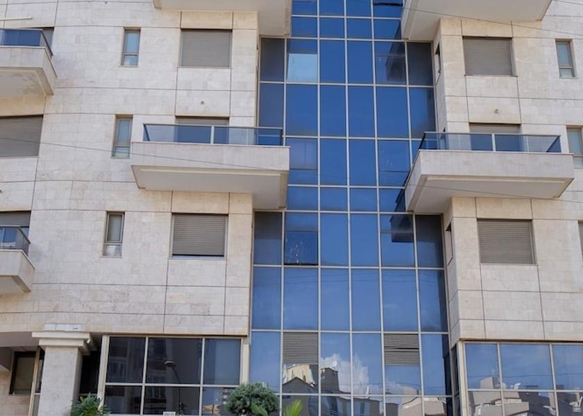  Netanya Interior Entrance