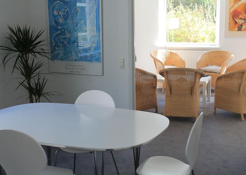  Stege Interior Entrance