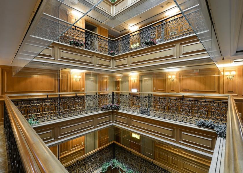  Taichung Interior