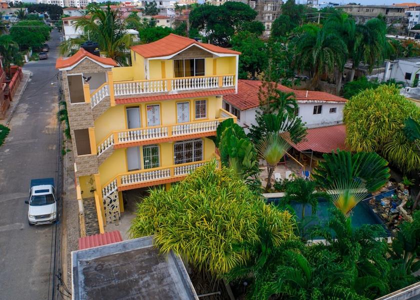 Santo Domingo Boca Chica Facade