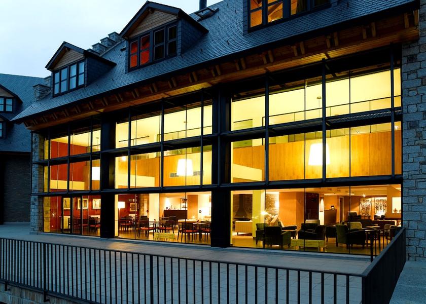 Aragon Benasque Exterior Detail