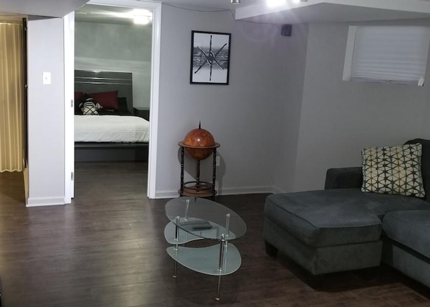 Kentucky Elizabeth Interior Entrance