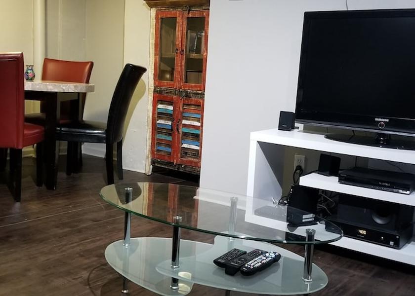 Kentucky Elizabeth Interior Entrance