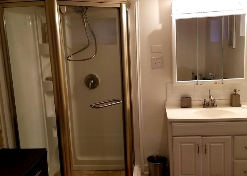 Kentucky Elizabeth Interior Entrance