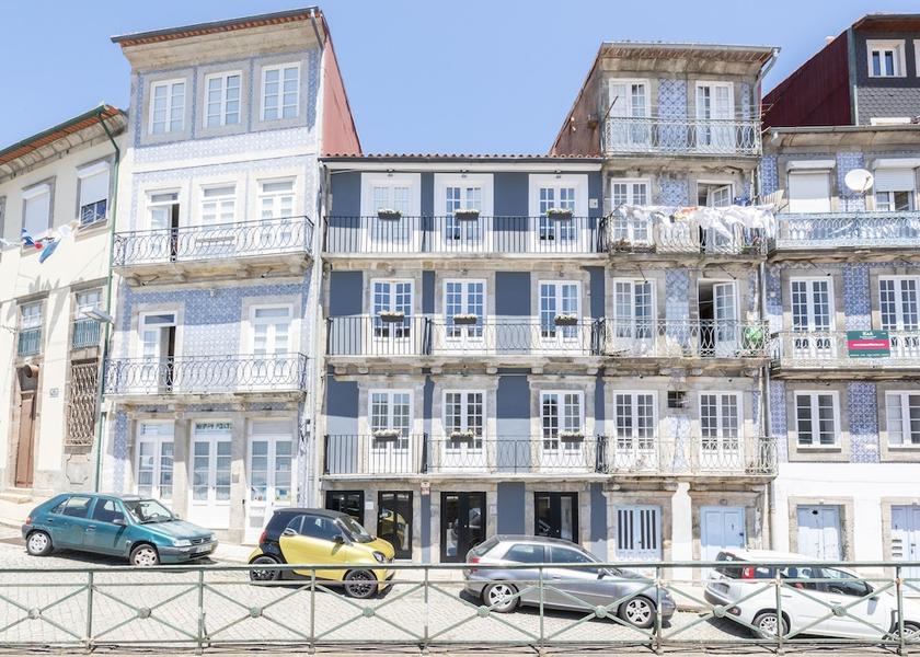 Porto Porto Facade
