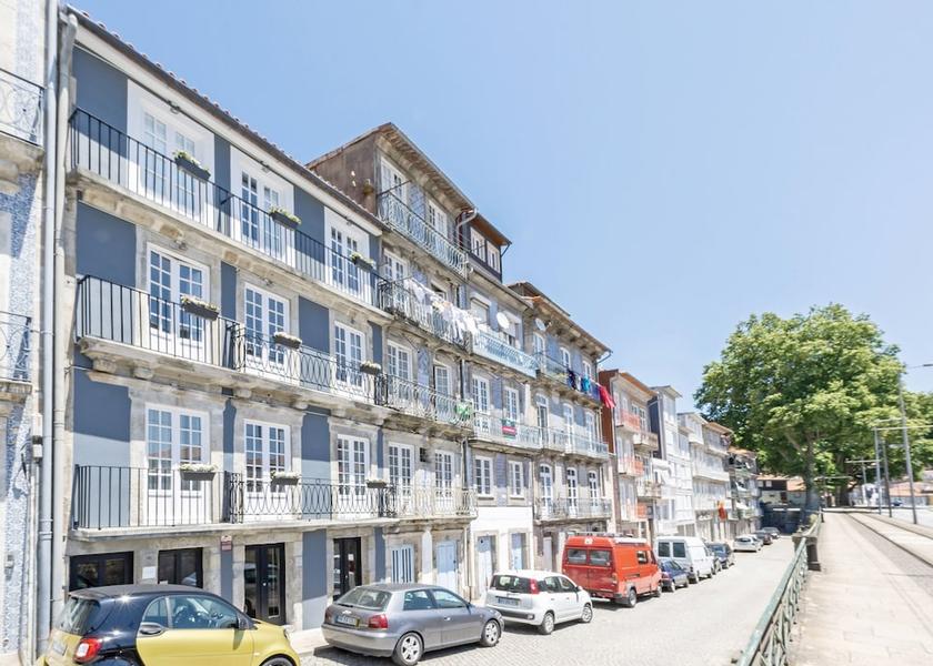 Porto Porto Facade