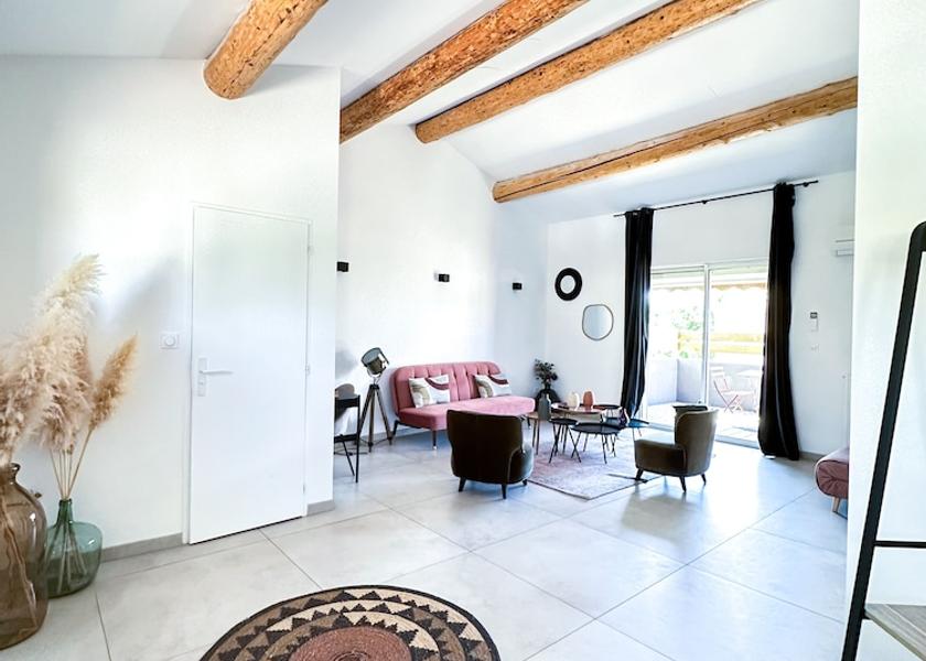 Provence-Alpes-Côte d'Azur Salon-de-Provence Living area