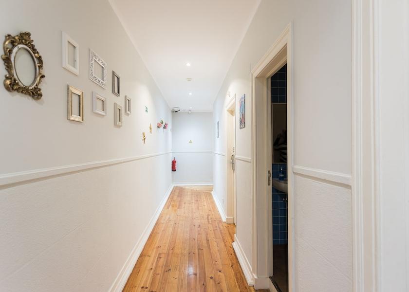  Lisbon Living area