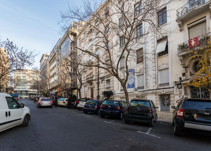  Lisbon Front of property
