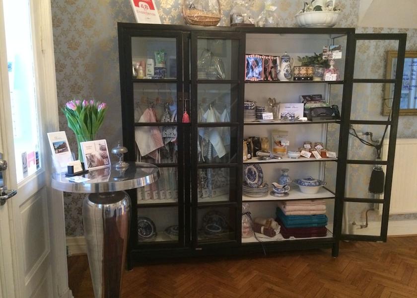 Check-in Check-out Kiosk