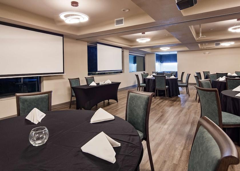 Texas New Caney Meeting Room