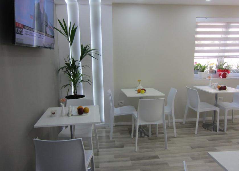  Tirana Breakfast Area