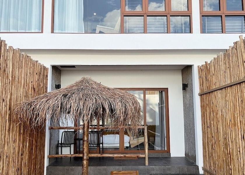 Chonburi Province Koh Lan Living area