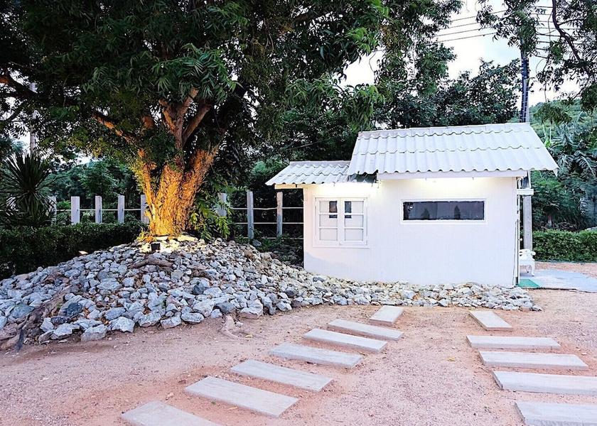 Chonburi Koh Lan Exterior Detail