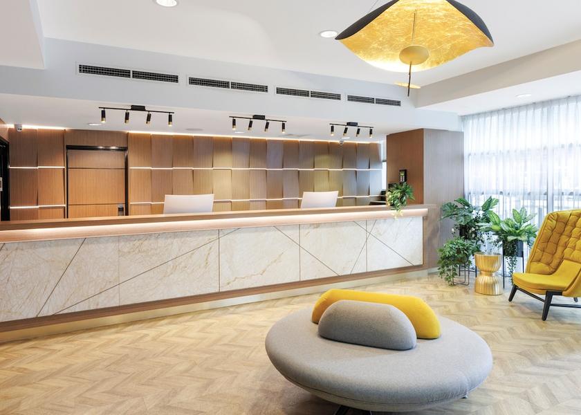 Victoria Melbourne Reception
