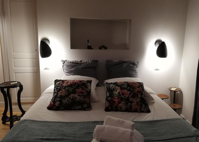 Auvergne-Rhone-Alpes Clermont-Ferrand In-Room Amenity