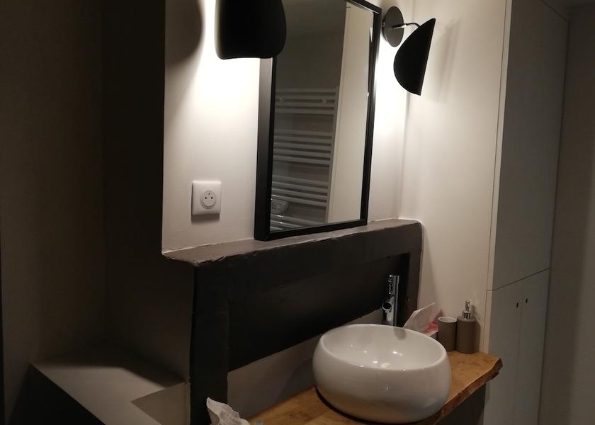 Auvergne-Rhone-Alpes Clermont-Ferrand Bathroom