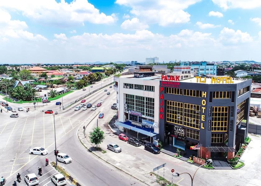 Selangor Pelabuhan Klang Front of property