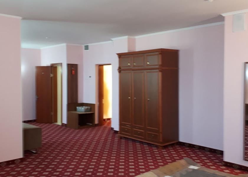  Aktau Room