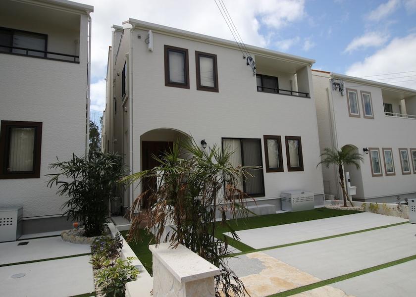 Okinawa Onna Facade