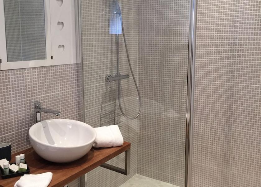 Grand Est Obernai Bathroom